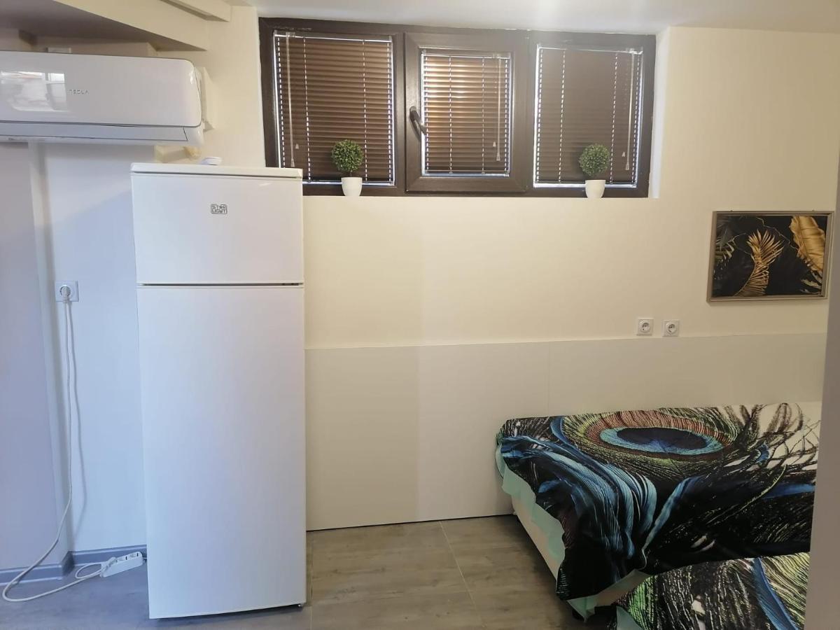 Апартамемт 3 Места С Кухня С Дворче Appartement Vratsa Buitenkant foto