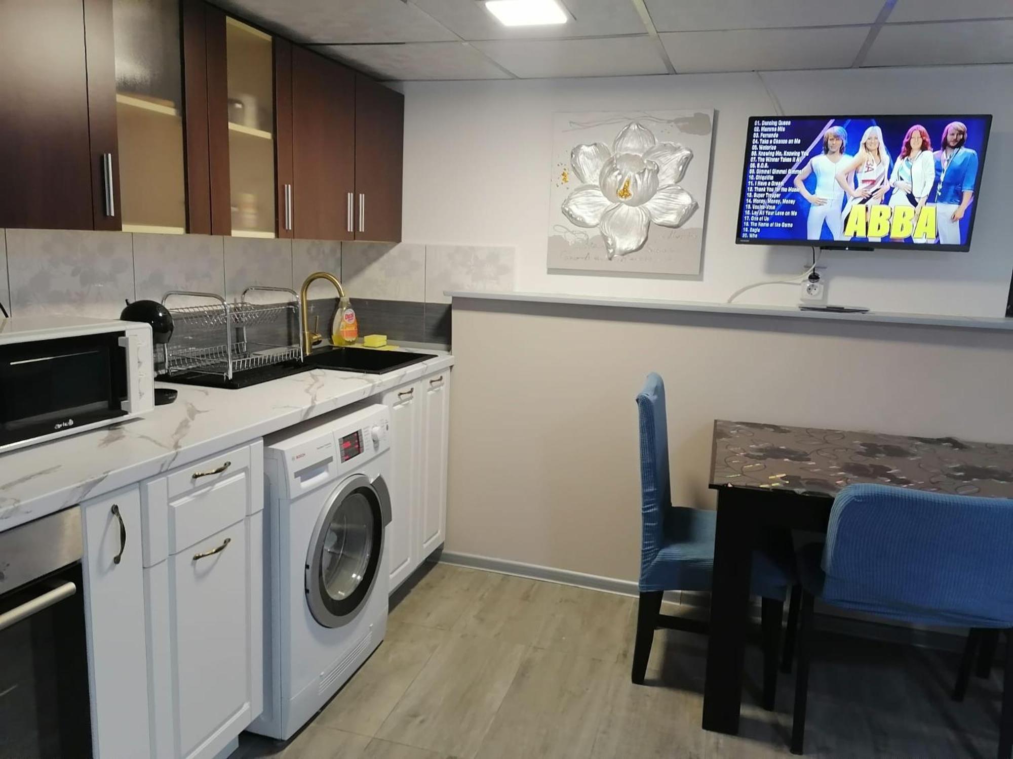 Апартамемт 3 Места С Кухня С Дворче Appartement Vratsa Buitenkant foto